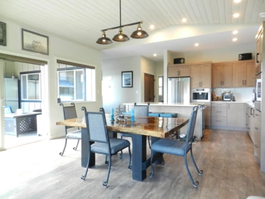 Kitchen Island Photo of 659 Gibsons Way, Gibsons, BC