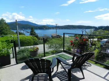 Office / Den Photo of 659 Gibsons Way, Gibsons, BC