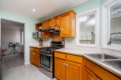 Dining Area Photo of 16089 80 Avenue, Surrey, BC