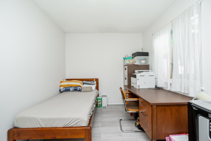 Mudroom Photo of 16089 80 Avenue, Surrey, BC