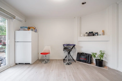 Office / Den Photo of 16089 80 Avenue, Surrey, BC