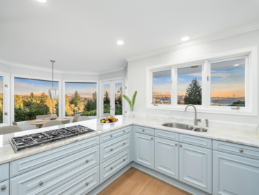 Laundry Room Photo of 816 Anderson Crescent, West Vancouver, BC