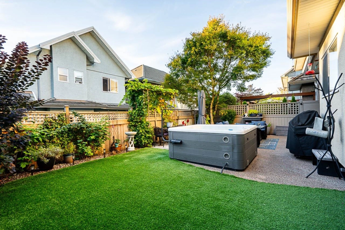 Aerial View of 35 3363 Rosemary Heights Crescent, Surrey, BC