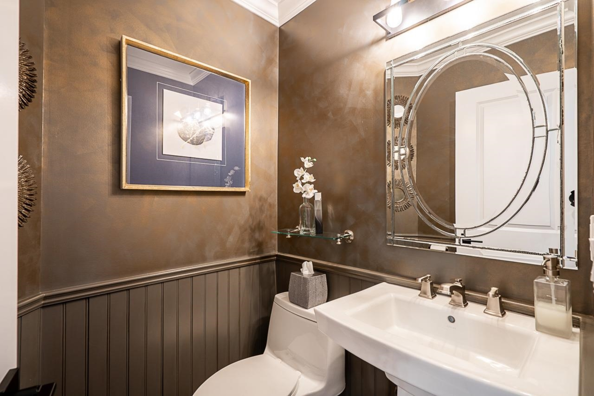 Dining Area Photo of 35 3363 Rosemary Heights Crescent, Surrey, BC