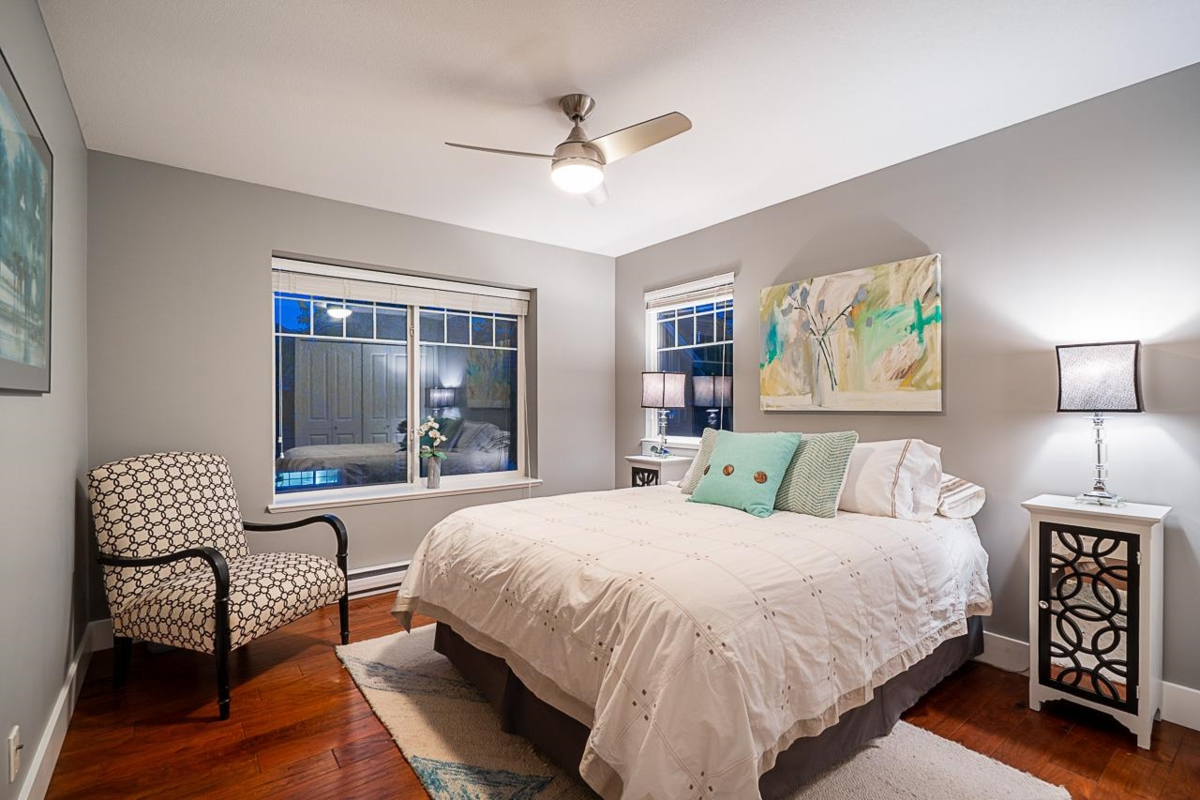 Entry Foyer Photo of 35 3363 Rosemary Heights Crescent, Surrey, BC