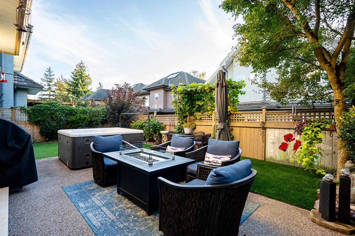 Garden / Landscaping Photo of 35 3363 Rosemary Heights Crescent, Surrey, BC
