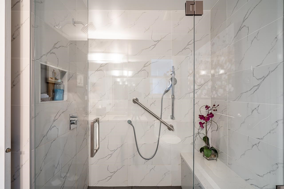 Mudroom Photo of 35 3363 Rosemary Heights Crescent, Surrey, BC