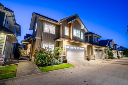 Front exterior of 35 3363 Rosemary Heights Crescent, Surrey, BC