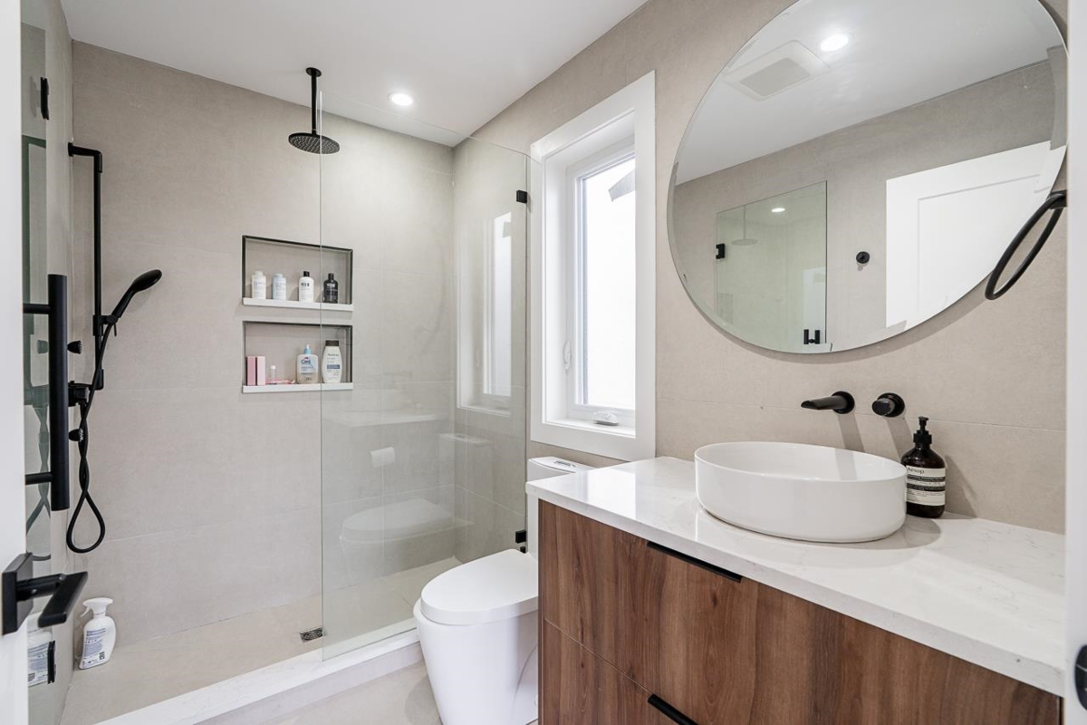 Basement Recreation Room Photo of 8056 12th Avenue, Burnaby, BC