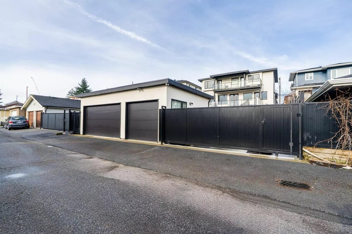 Community Amenities Photo (Clubhouse) of 8056 12th Avenue, Burnaby, BC