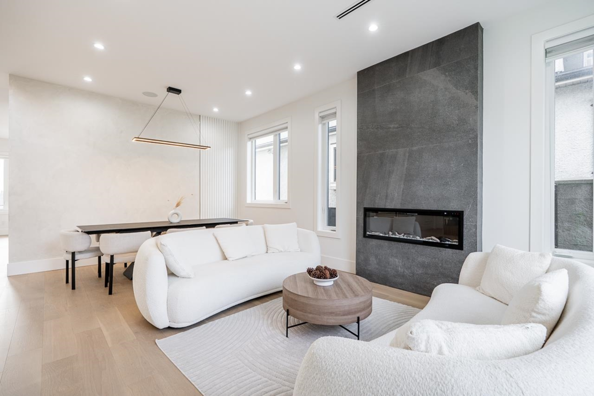 Dining Area Photo of 8056 12th Avenue, Burnaby, BC