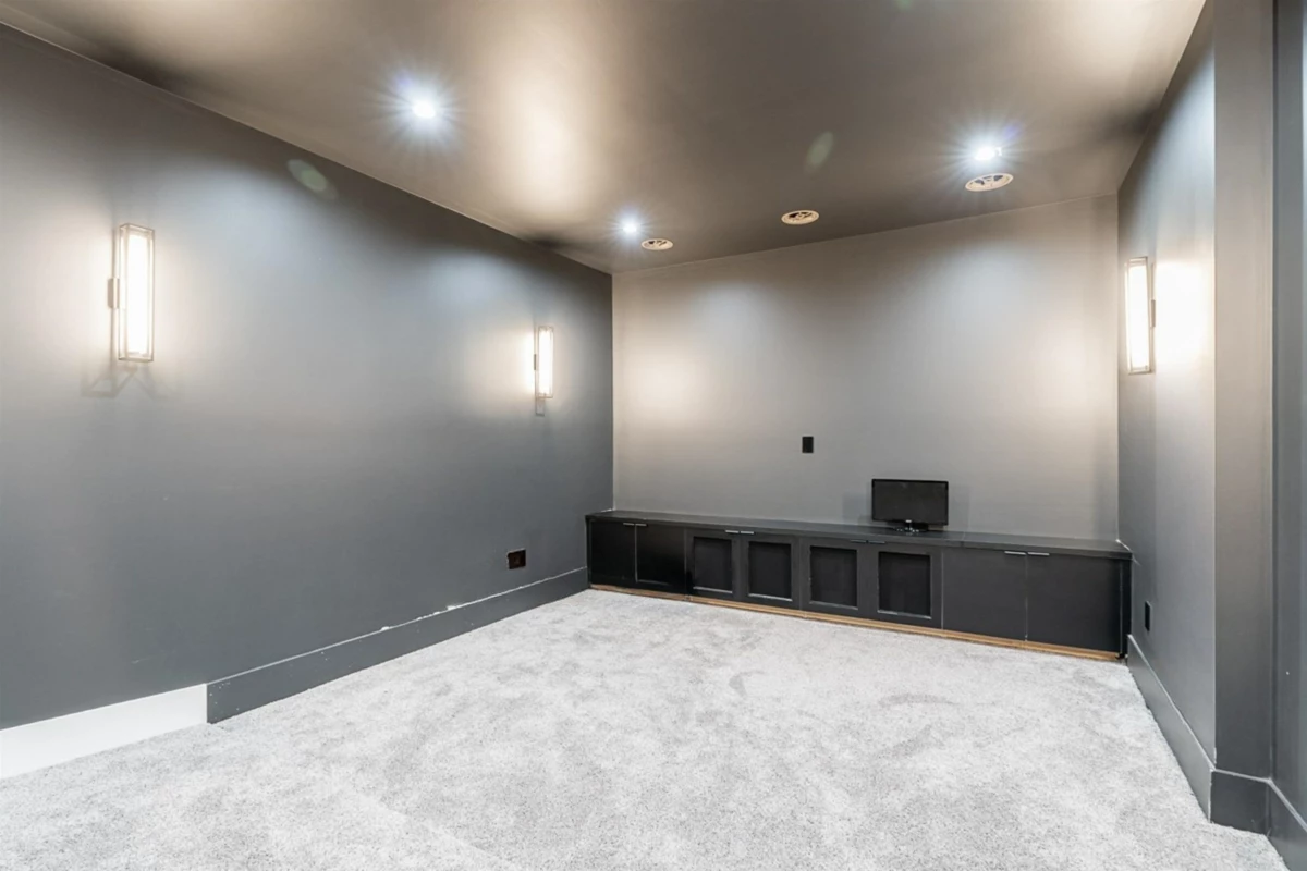 Outdoor Patio Photo of 8056 12th Avenue, Burnaby, BC