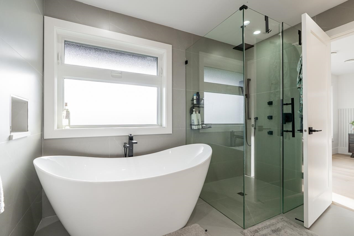 Powder Room Photo of 8056 12th Avenue, Burnaby, BC