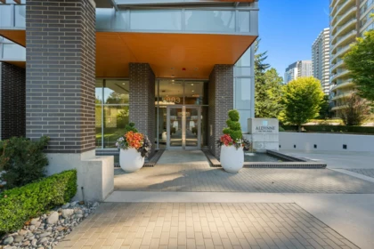 3707 5883 Barker Avenue, Burnaby, BC, Burnaby — Apartment/Condo for sale