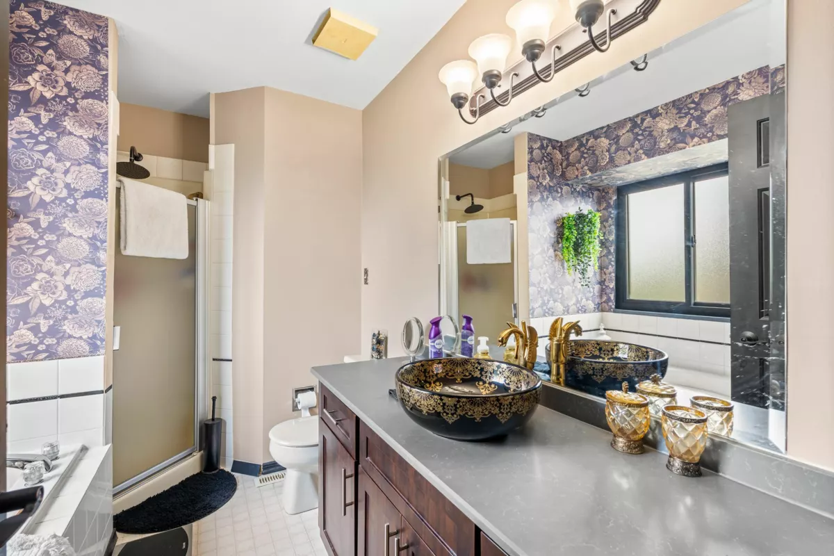 Breakfast Nook Photo of 12019 206 Street, Maple Ridge, BC