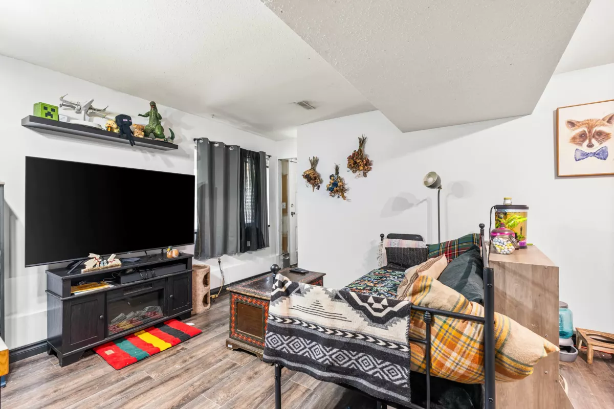 Guest Bathroom Photo of 12019 206 Street, Maple Ridge, BC