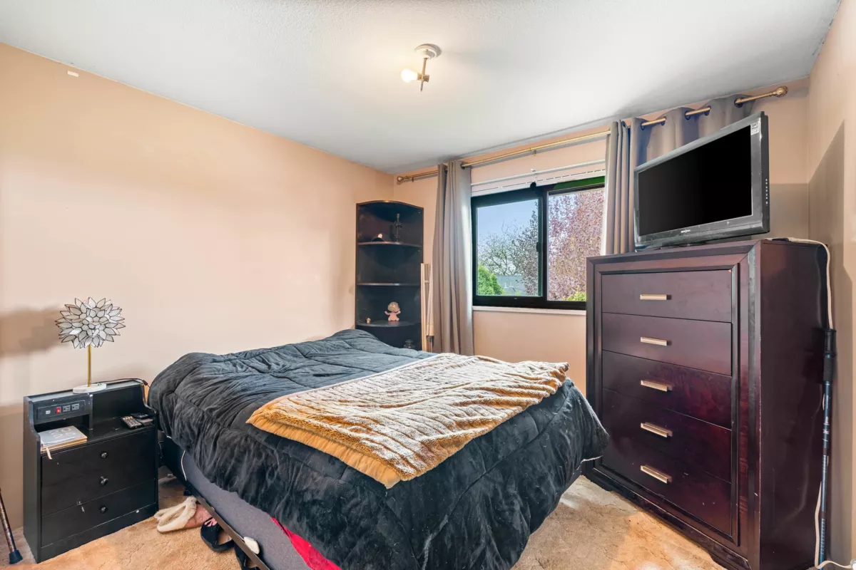 Primary Bathroom Photo of 12019 206 Street, Maple Ridge, BC