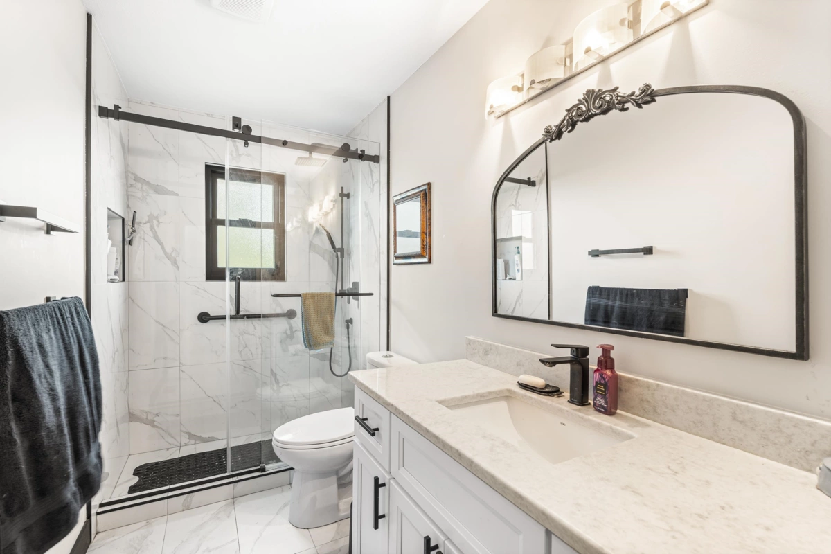 Walk-In Closet Photo of 12019 206 Street, Maple Ridge, BC