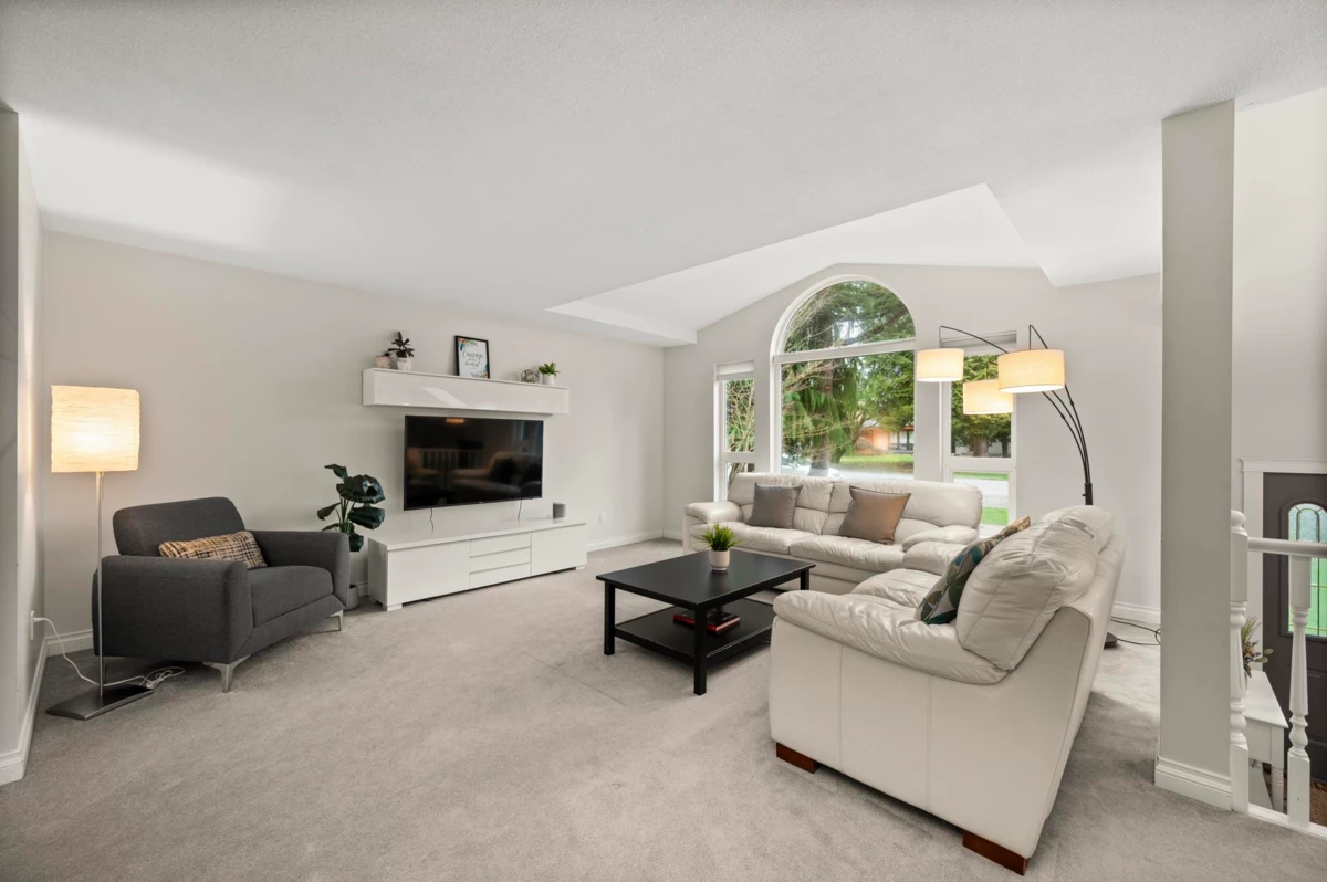 Family Room Photo of 8995 Trattle Street, Langley, BC