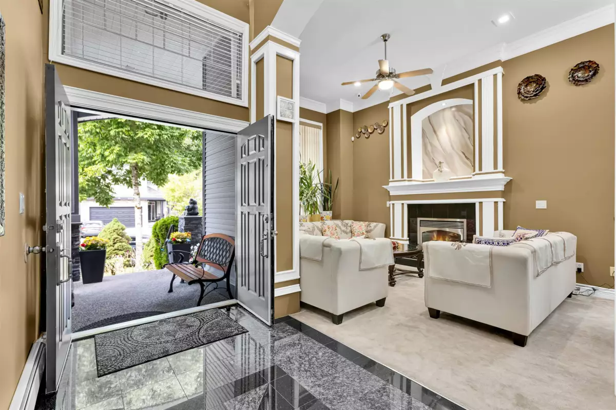 Family Room Photo of 7770 146 Street, Surrey, BC