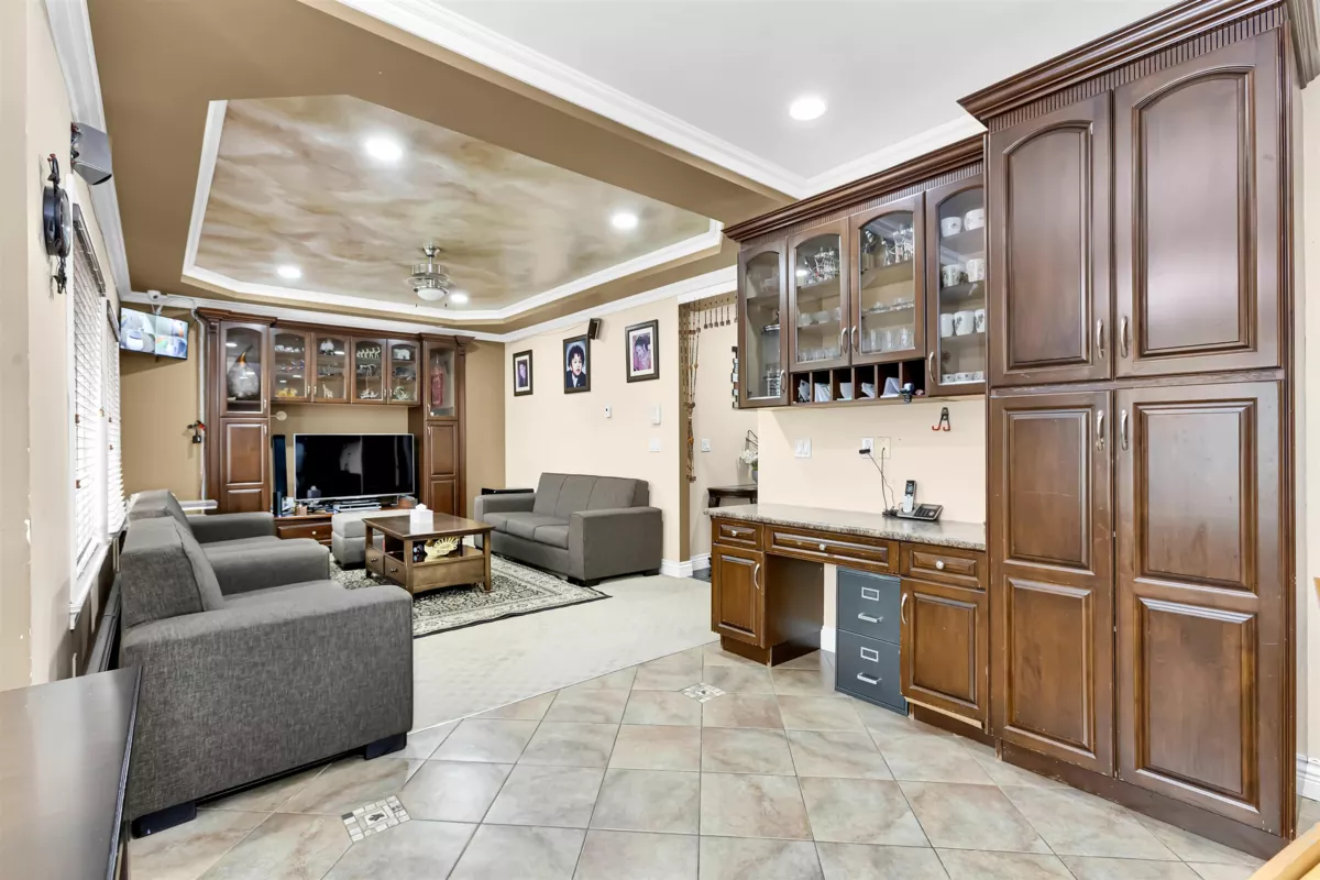 Mudroom Photo of 7770 146 Street, Surrey, BC