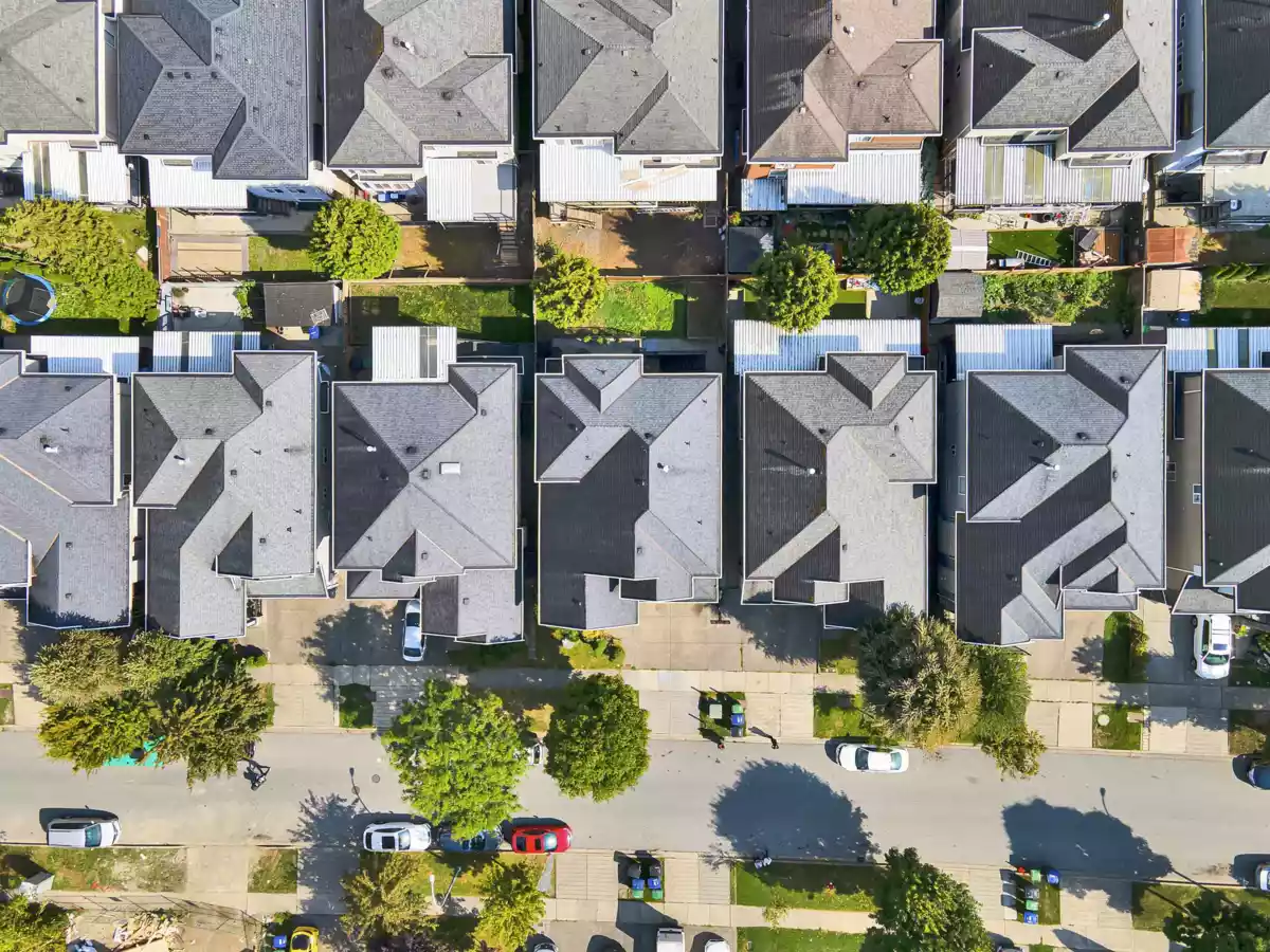 Swimming Pool Photo of 7770 146 Street, Surrey, BC