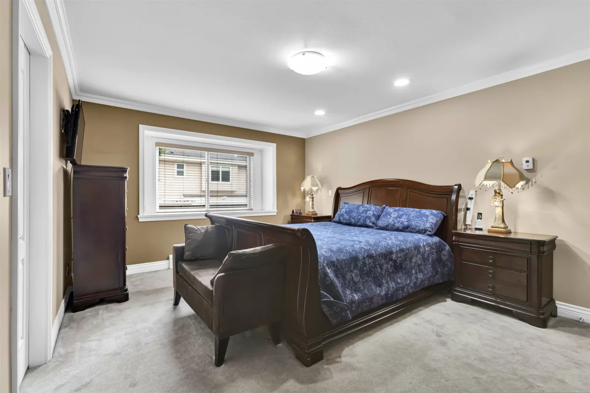 Walk-In Closet Photo of 7770 146 Street, Surrey, BC