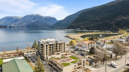 Hot Tub / Spa Photo of 702 120 Esplanade Avenue, Harrison Hot Springs, BC