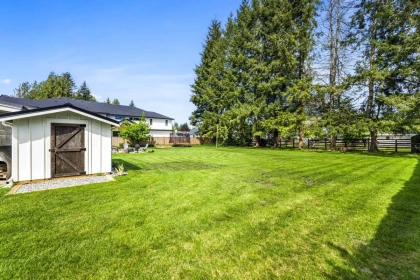 Kitchen Photo of 24633 56 Avenue, Langley, BC