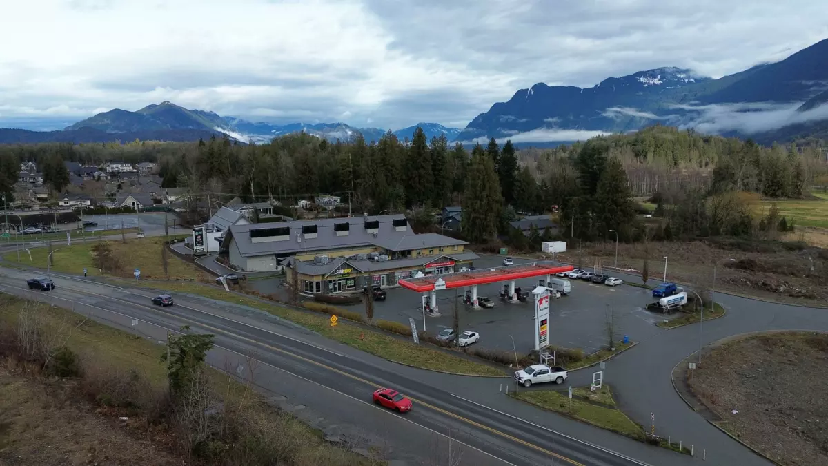 Breakfast Nook Photo of 10013 Trillium Way, Chilliwack, BC