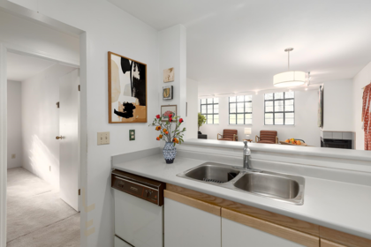 104 700 E Pender Street, Vancouver, BC