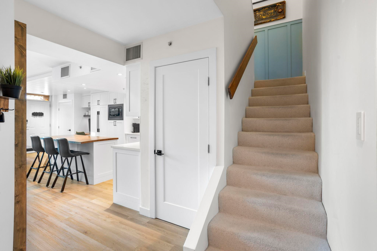 Basement Recreation Room Photo of TH2 168 E Esplanade Avenue, North Vancouver, BC