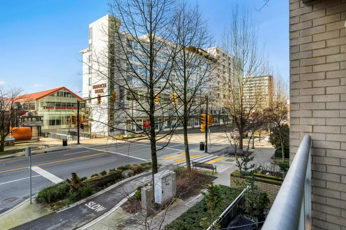 Front Yard Photo of TH2 168 E Esplanade Avenue, North Vancouver, BC