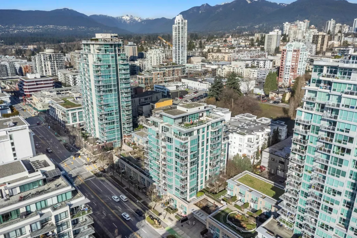 Outdoor Kitchen Photo of TH2 168 E Esplanade Avenue, North Vancouver, BC