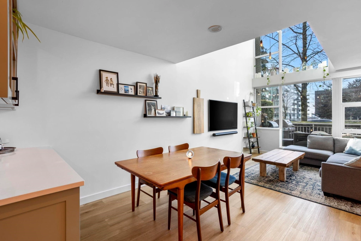 Pantry Photo of TH2 168 E Esplanade Avenue, North Vancouver, BC