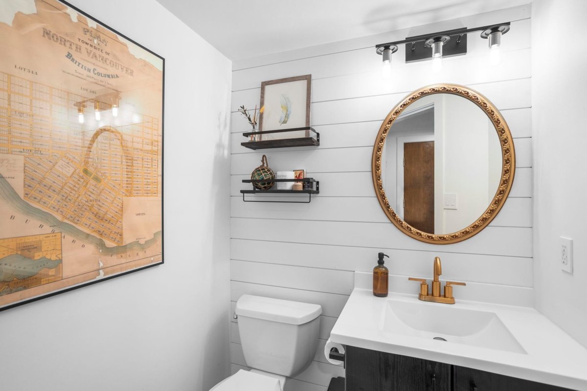 Powder Room Photo of TH2 168 E Esplanade Avenue, North Vancouver, BC