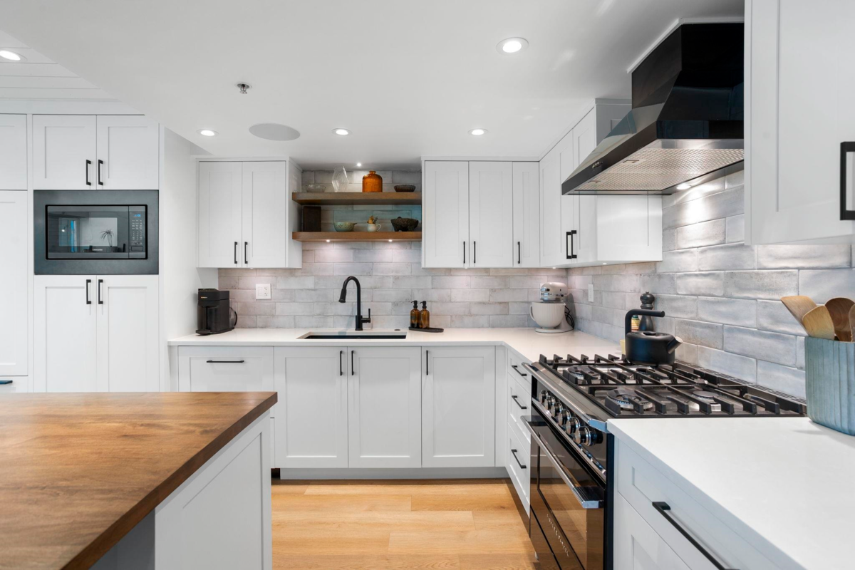 Primary Bedroom Photo of TH2 168 E Esplanade Avenue, North Vancouver, BC