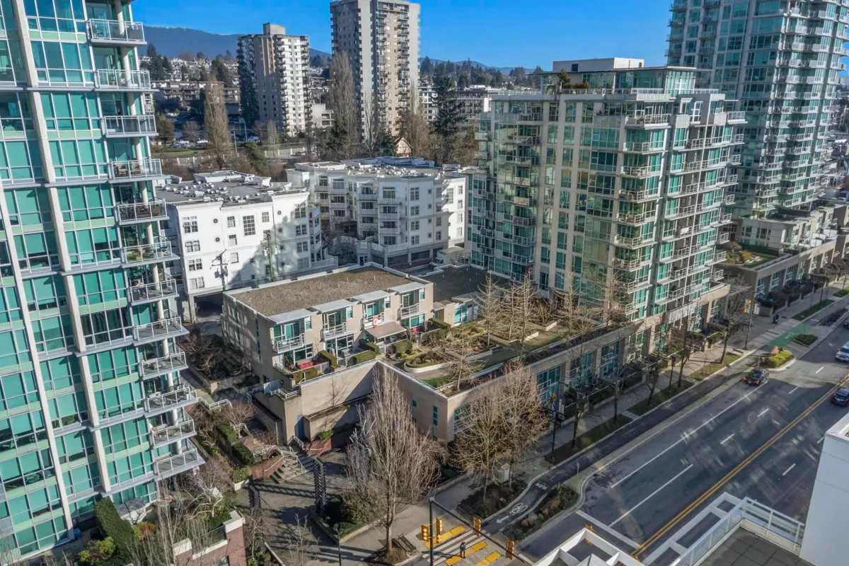 Swimming Pool Photo of TH2 168 E Esplanade Avenue, North Vancouver, BC