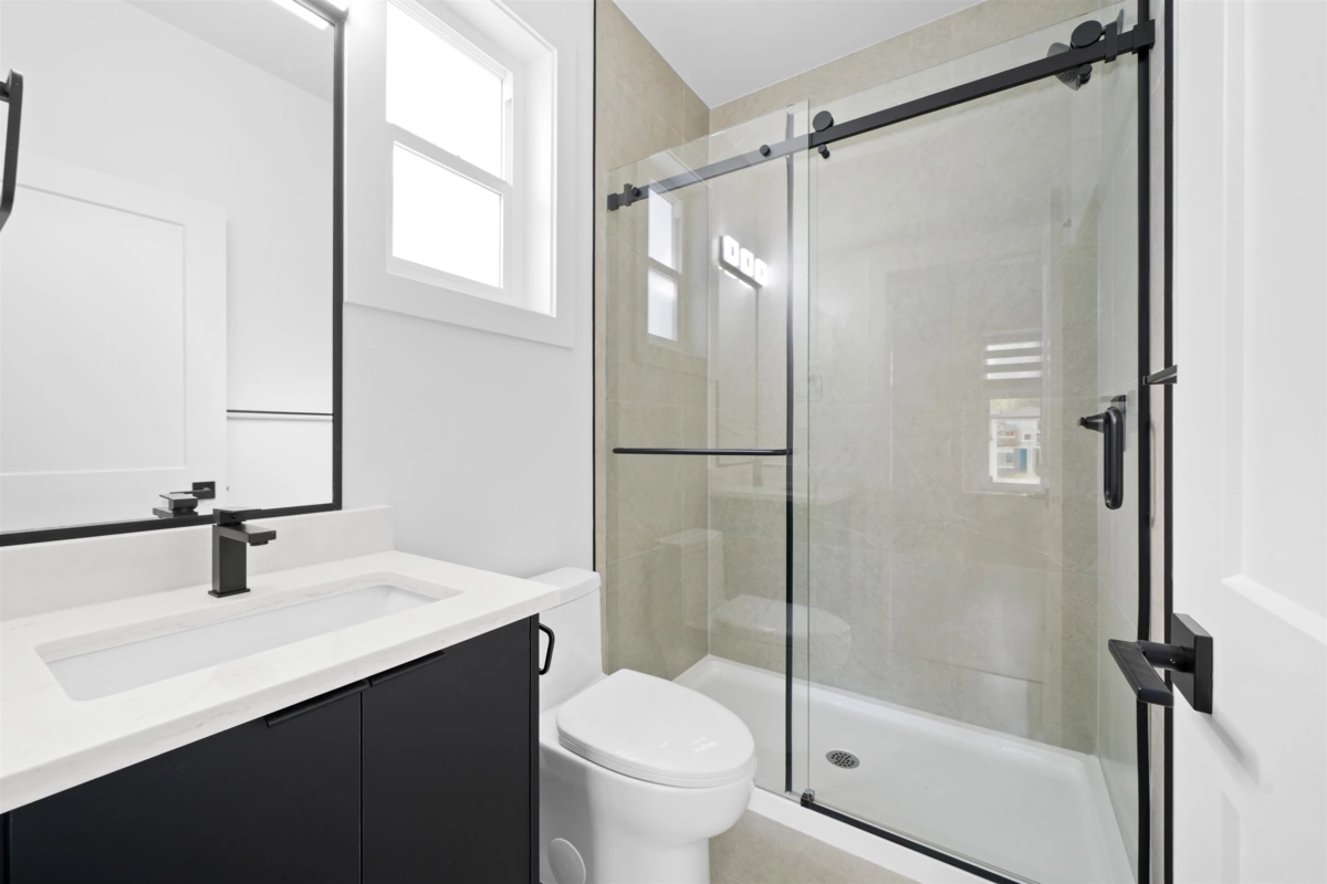 Entry Foyer Photo of 14043 80 Avenue, Surrey, BC