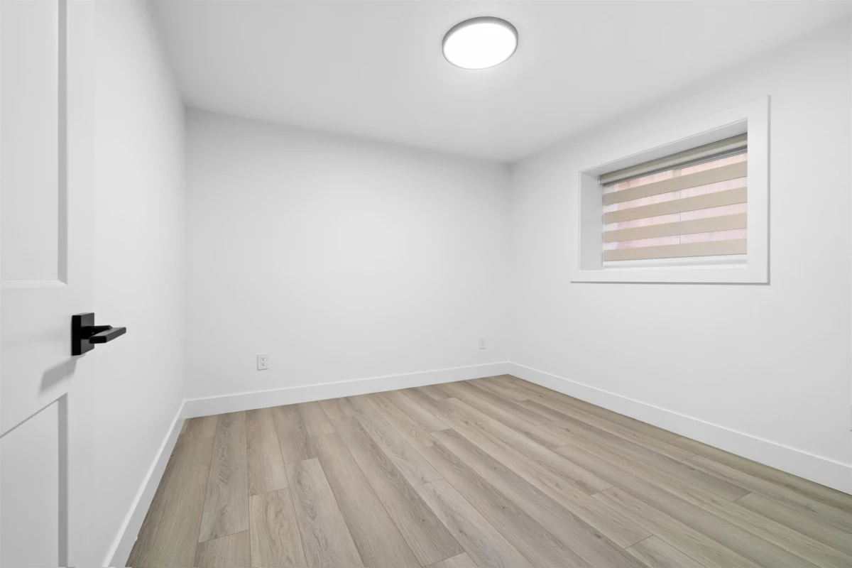 Hot Tub / Spa Photo of 14043 80 Avenue, Surrey, BC