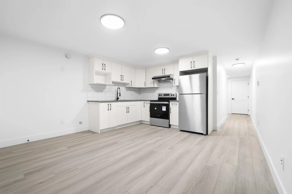 Swimming Pool Photo of 14043 80 Avenue, Surrey, BC