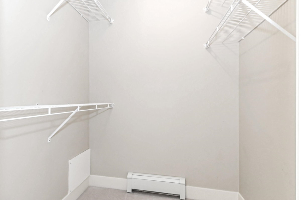 Bedroom 4 Photo of 19478 72 Avenue, Surrey, BC