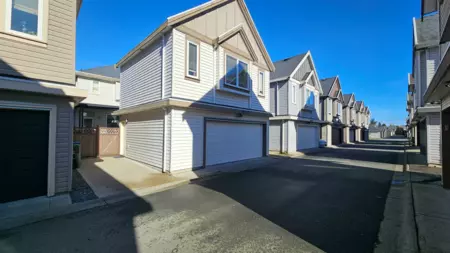 Hot Tub / Spa Photo of 19478 72 Avenue, Surrey, BC