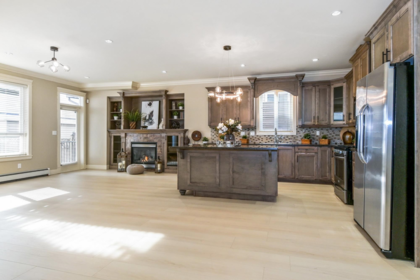 Kitchen Photo of 19478 72 Avenue, Surrey, BC