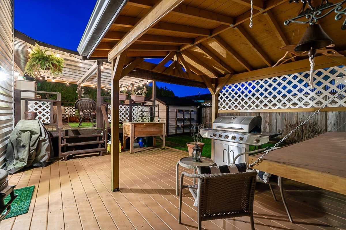 Hallway Photo of 26539 28 Avenue, Langley, BC