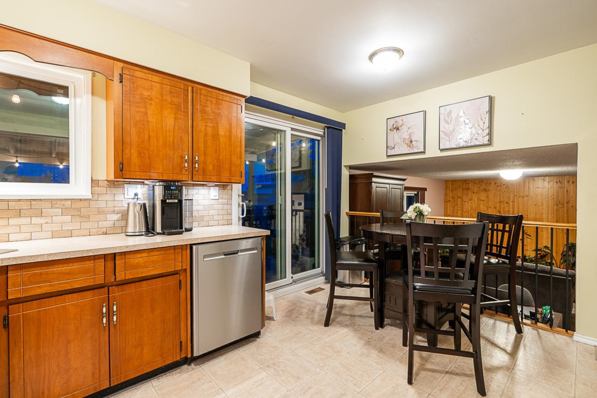 Primary Bathroom Photo of 26539 28 Avenue, Langley, BC