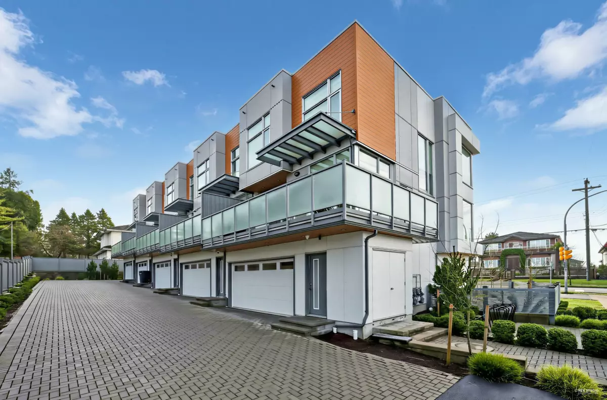 Fitness Center Photo Near 5605 Rumble Street, Burnaby, BC