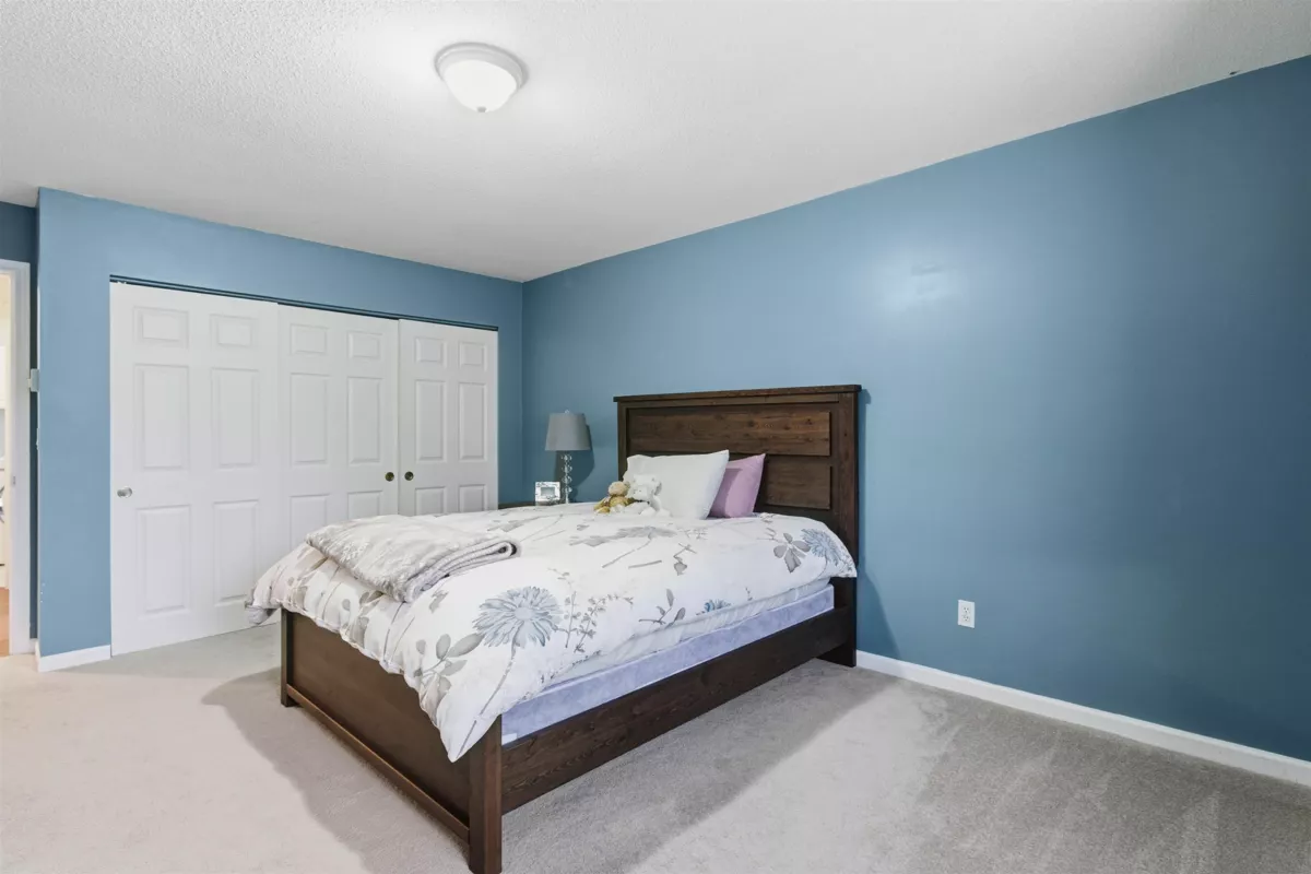 Guest Bathroom Photo of 61 11355 236 Street, Maple Ridge, BC