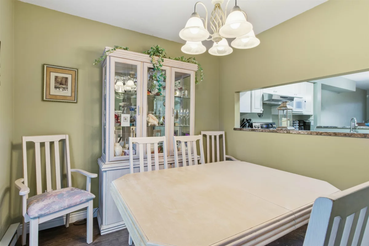 Kitchen Island Photo of 61 11355 236 Street, Maple Ridge, BC