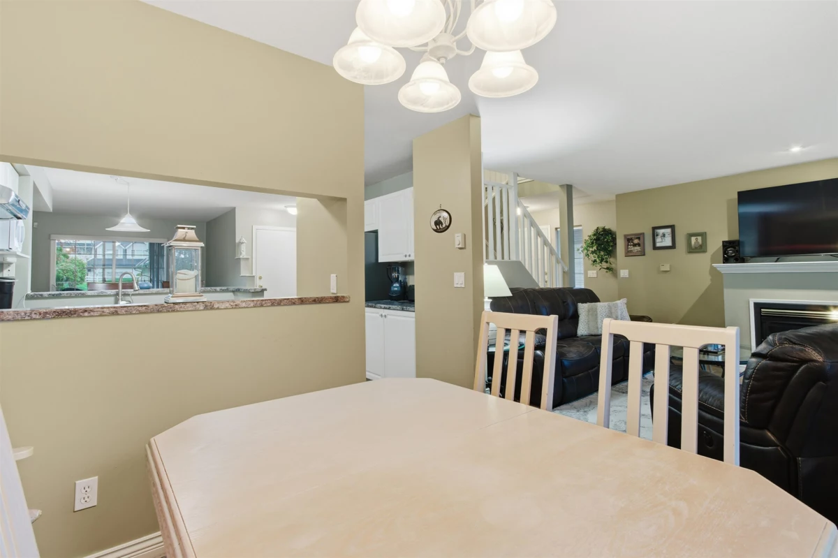 Kitchen Photo of 61 11355 236 Street, Maple Ridge, BC